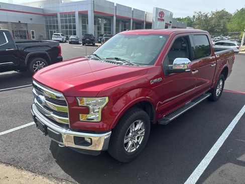 Used 2016 Ford F150 Lariat image 2