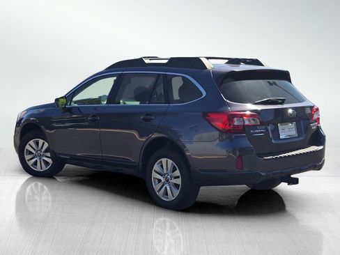 Used 2017 Subaru Outback 2.5i Premium AWD/4WD image 6