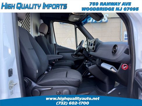 Used 2020 Mercedes-Benz Sprinter 1500 image 23