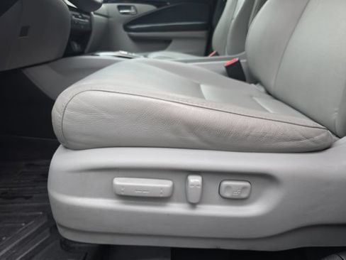 Used 2019 Honda Pilot Touring image 31