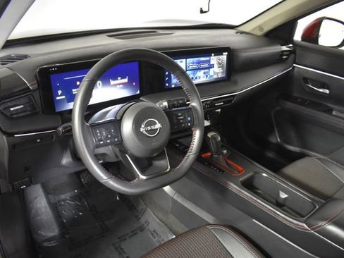 Used 2025 Nissan Kicks SR w/ Illumination Package AWD/4WD image 12