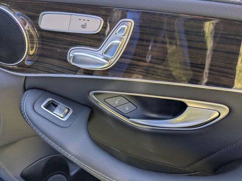 Used 2017 Mercedes-Benz C 300 4MATIC Sedan image 33