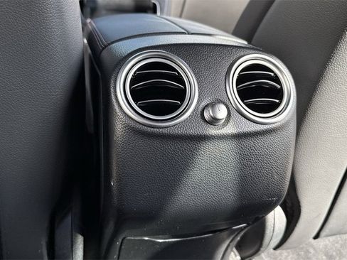 Used 2022 Mercedes-Benz GLC 43 AMG 4MATIC image 38