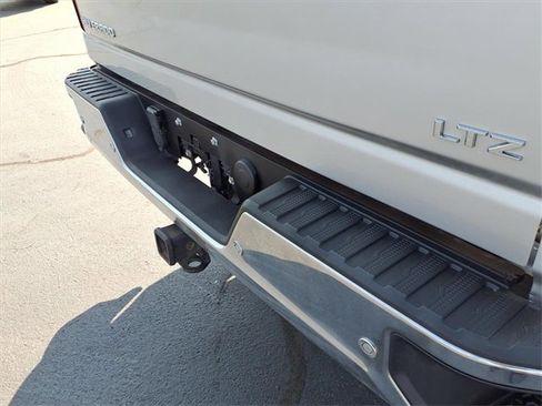 Used 2022 Chevrolet Silverado 2500 LTZ w/ LTZ Convenience Package image 40