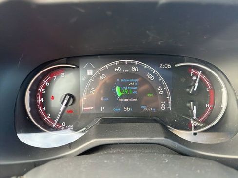 Used 2024 Toyota RAV4 XLE w/ Convenience Package image 5