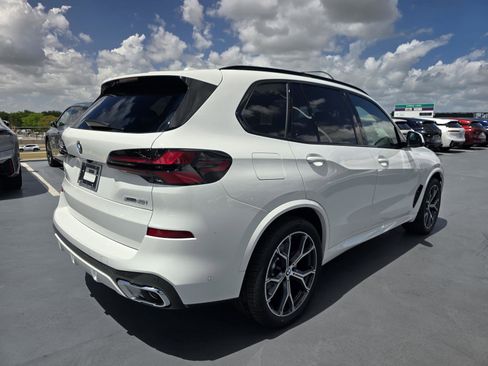 New 2026 BMW X5 xDrive40i w/ M Sport Package AWD/4WD image 9