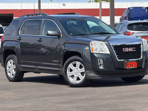 Used 2014 GMC Terrain SLE FWD image 2
