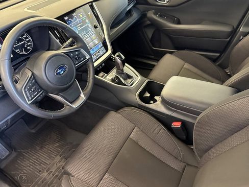 Used 2025 Subaru Outback Premium AWD/4WD image 10