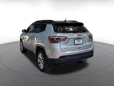 Used 2025 Jeep Compass Limited AWD/4WD image 5