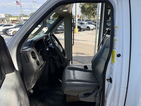 Used 2015 Ford E-450 and Econoline 450 Super Duty w/ Shuttle Bus Prep Package RWD image 9