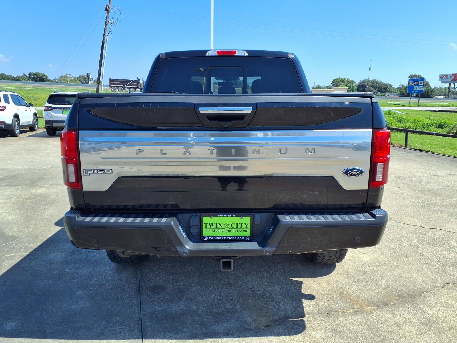 Used 2020 Ford F150 Platinum w/ Equipment Group 701A Luxury AWD/4WD image 4