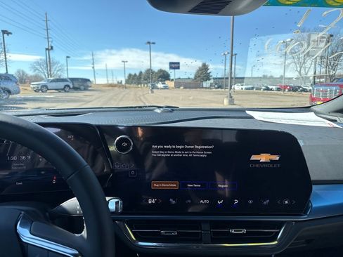 New 2026 Chevrolet Equinox EV LT image 17