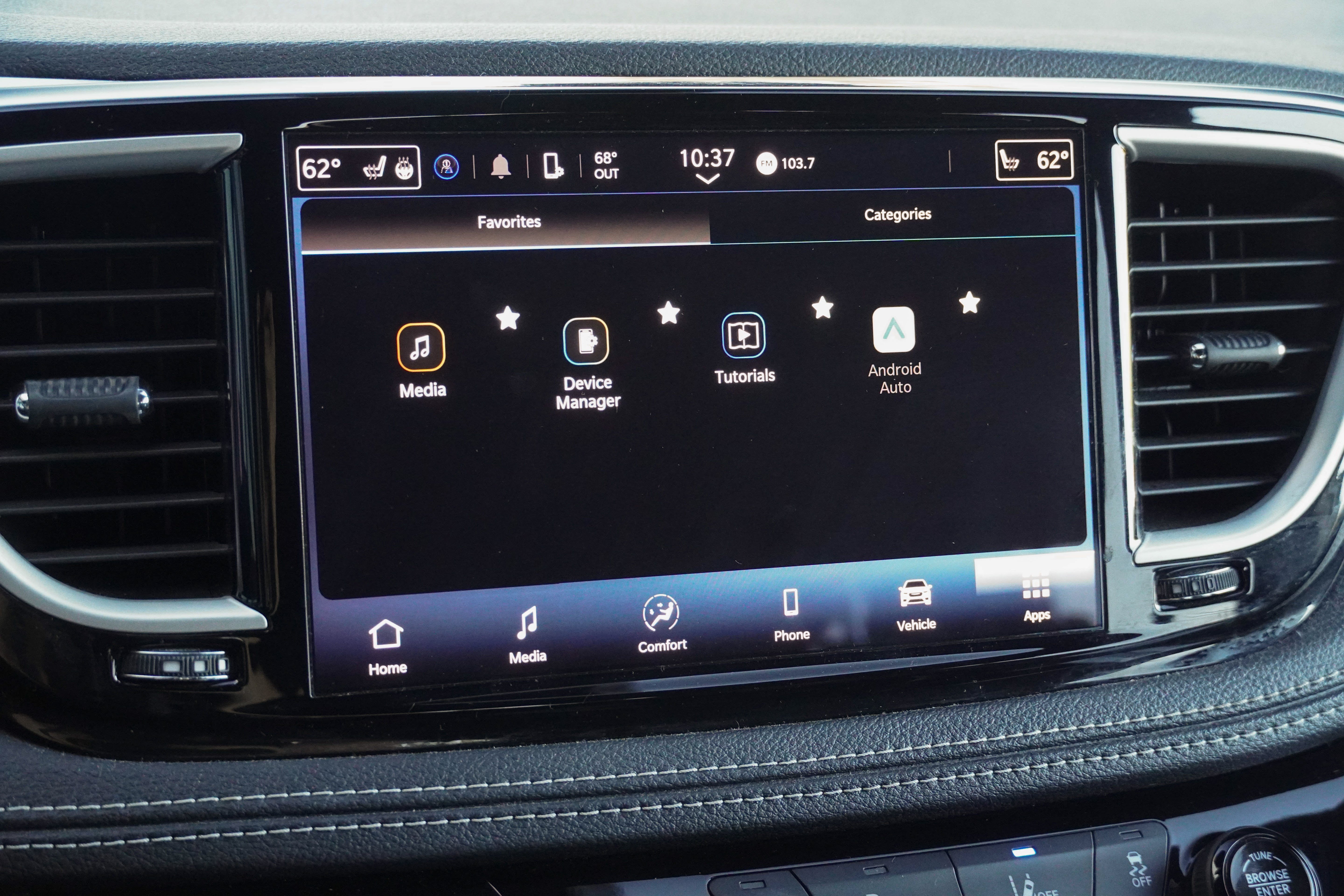 Used 2021 Chrysler Pacifica Touring w/ S Appearance Package FWD image 26
