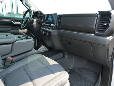Certified 2022 Chevrolet Silverado 1500 RST AWD/4WD image 15