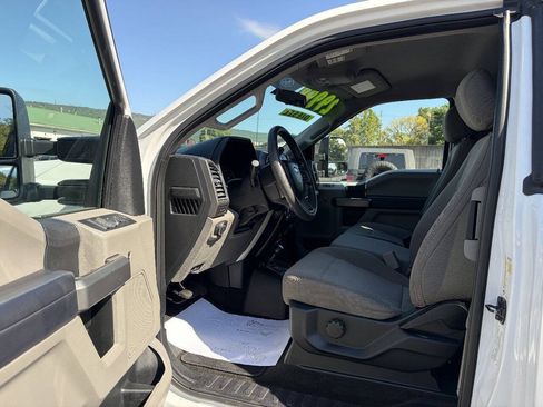 Used 2017 Ford F250 XLT AWD/4WD image 12