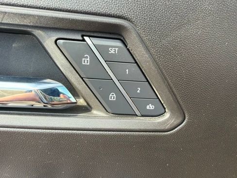 Used 2024 GMC Canyon AT4X w/ AT4X AEV Edition AWD/4WD image 14