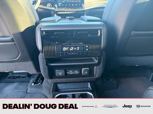 New 2026 Jeep Grand Wagoneer 4WD w/ Premium Group I image 20
