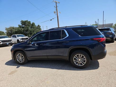 Used 2023 Chevrolet Traverse LT FWD image 5