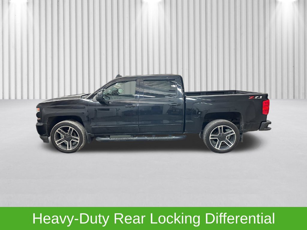 Used 2018 Chevrolet Silverado 1500 LT w/ LPO, Black Pack AWD/4WD image 11