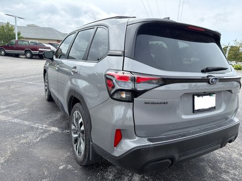 Certified 2025 Subaru Forester Touring AWD/4WD image 8