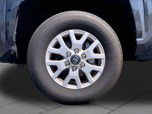 Used 2025 Toyota Tacoma SR5 RWD image 8