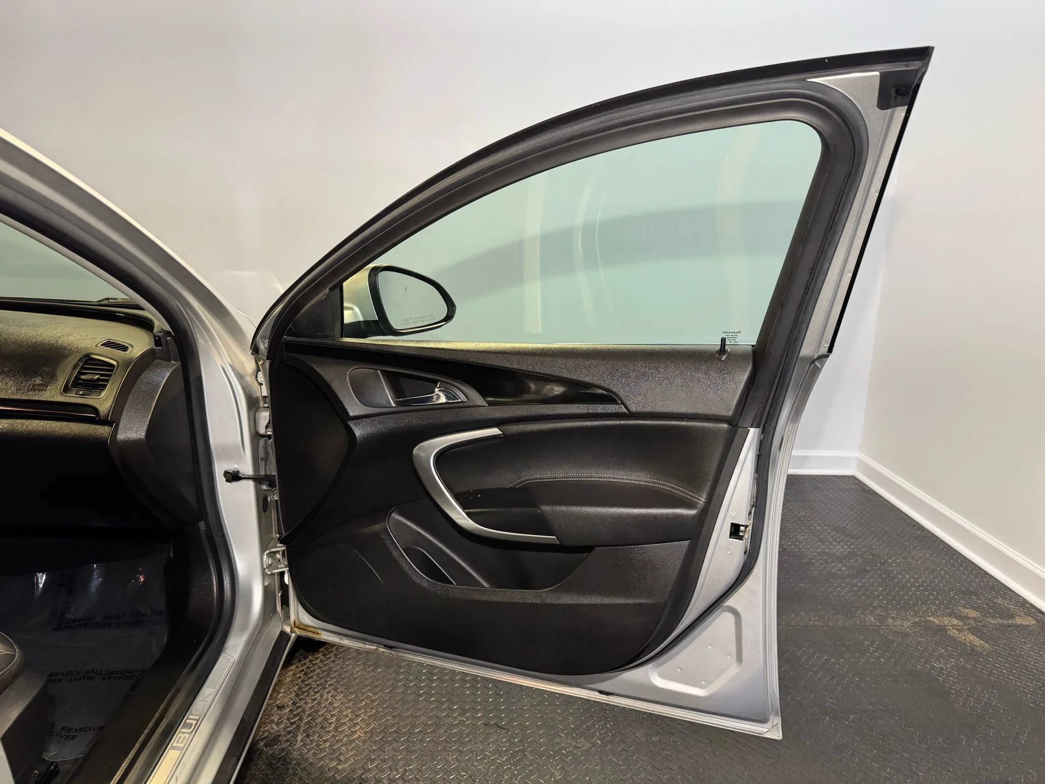 Used 2011 Buick Regal CXL FWD image 18