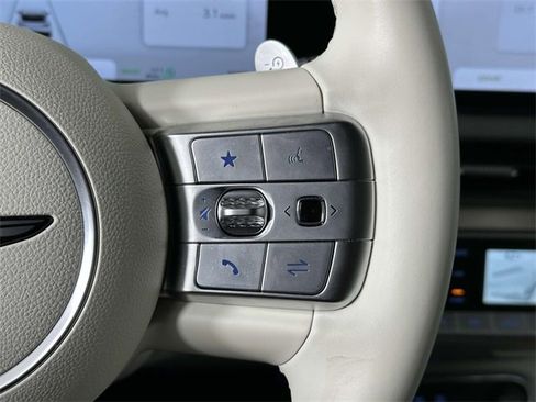 Used 2025 Genesis GV60 AWD image 24