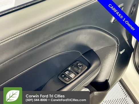 Used 2022 Dodge Challenger GT w/ Plus Package image 11