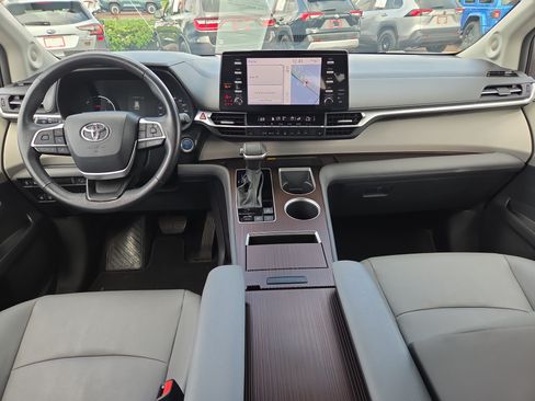 Certified 2024 Toyota Sienna XLE w/ XLE Plus Package AWD/4WD image 20