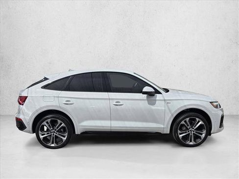 Used 2023 Audi Q5 2.0T Prestige w/ Prestige Package image 4