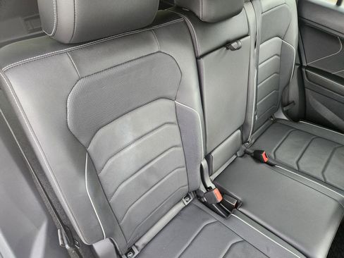 Used 2022 Volkswagen Tiguan SEL R-Line image 26