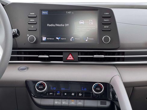 New 2026 Hyundai Elantra Hybrid FWD image 19