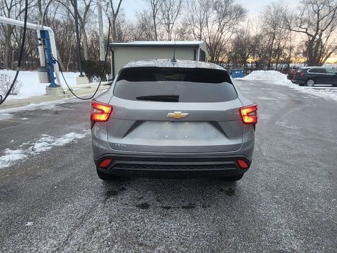 Used 2024 Chevrolet Trax LS image 8