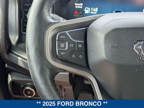 Used 2025 Ford Bronco Badlands AWD/4WD image 61