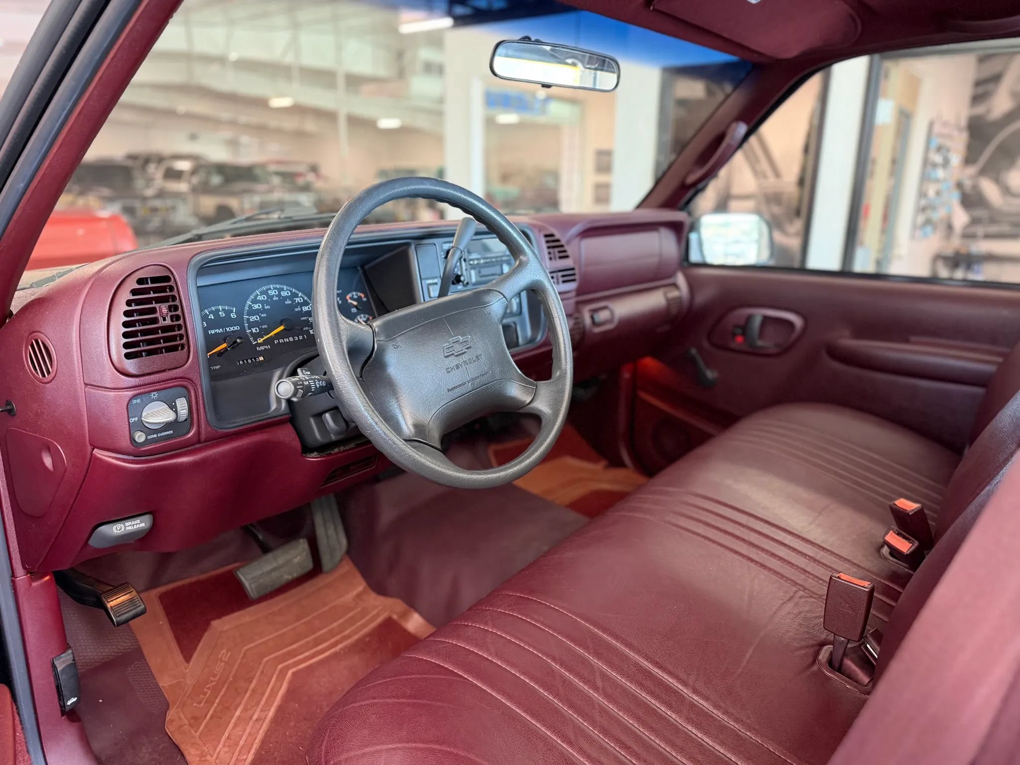 Used 1997 Chevrolet Silverado 1500 4x4 Regular Cab w/ Convenience Pkg image 39