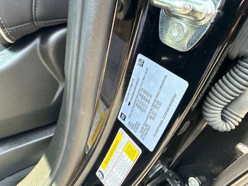 Used 2024 GMC Yukon SLT image 29