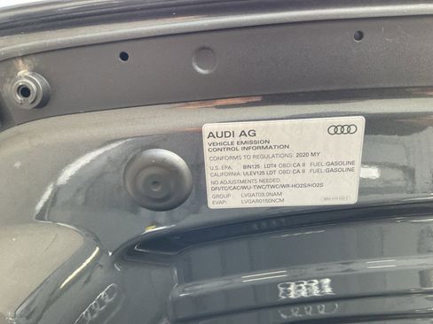 Used 2020 Audi Q8 Premium Plus w/ Premium Plus Package image 25