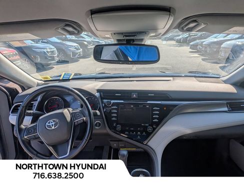 Used 2019 Toyota Camry XSE FWD image 6