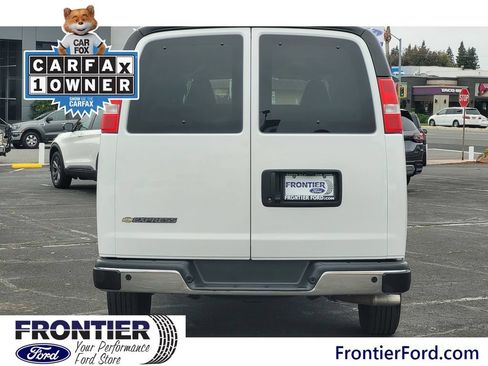 Used 2024 Chevrolet Express 3500 LT w/ LT Preferred Equipment Group RWD image 5