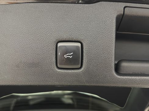 Used 2024 Ford Escape ST-Line w/ Tech Pack #1 AWD/4WD image 28