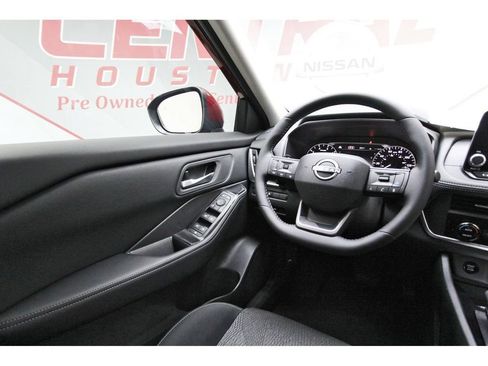 New 2026 Nissan Rogue SV FWD image 6