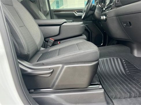 Used 2025 GMC Sierra 1500 Elevation image 22
