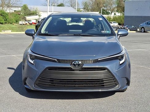 New 2026 Toyota Corolla LE FWD image 2