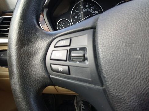 Used 2016 BMW 320i Sedan image 24