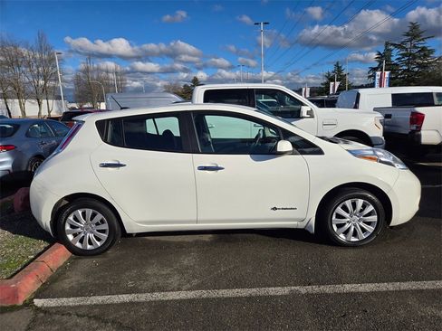 Used 2016 Nissan Leaf S w/ Charger Package image 4