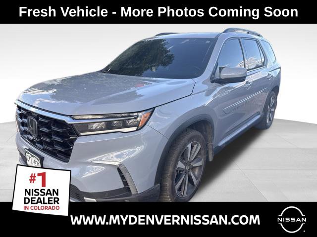 Used 2024 Honda Pilot Touring image 1