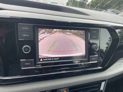 Certified 2024 Volkswagen Taos S FWD image 28