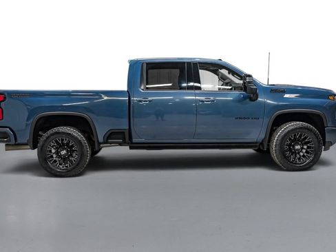 Used 2025 Chevrolet Silverado 2500 LTZ w/ LTZ Plus Package AWD/4WD image 6