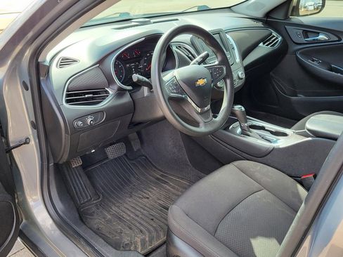 Used 2018 Chevrolet Malibu LT image 15