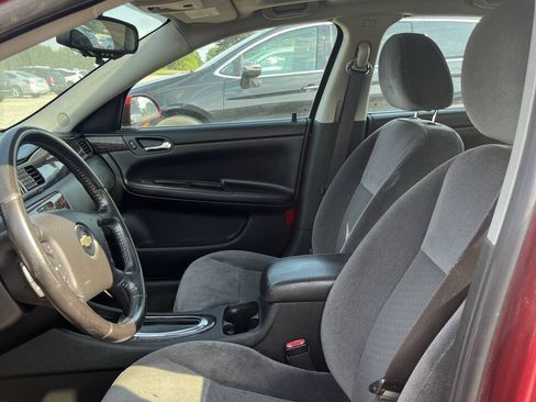 Used 2014 Chevrolet Impala LT w/ LT Sunroof Package FWD image 2